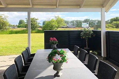 8 persoons vakantie huis in Væggerløse-By...