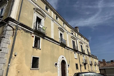 Aangenaam appartement in Pittari bij een bos