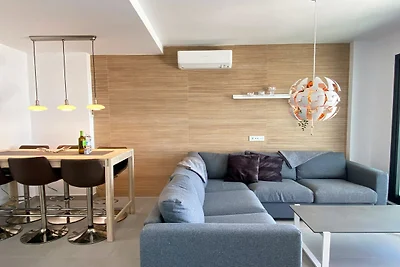 Duplex in Málaga mit Meerblick & Pool