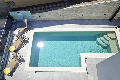 Ferienhaus SOLE in Maslenica mit Pool