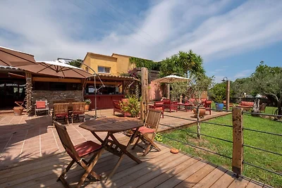 Pittoresca villa sulla spiaggia a...