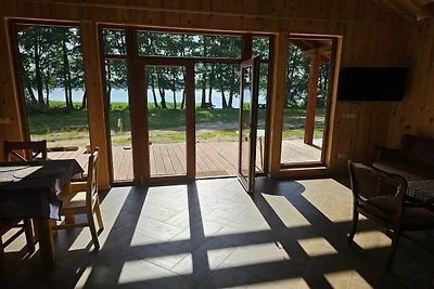 Ferienhaus am Wierzchowo-See mit Privatstrand