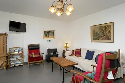 Gem�tliches Haus in Sainte-Ode mit Sauna