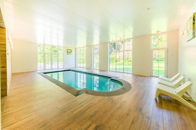 Luxuriöses Herrenhaus Mettet