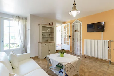 Gîte rilassante con terrazza, vicino a...
