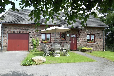 Ferienhaus in Sourbrodt mit Garten
