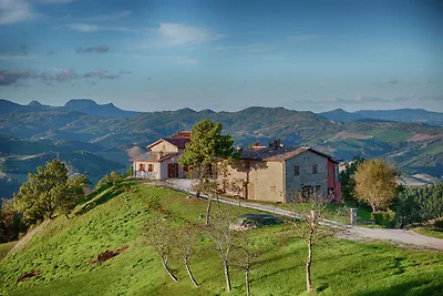 Bellissima villa con piscina a Sant"angelo