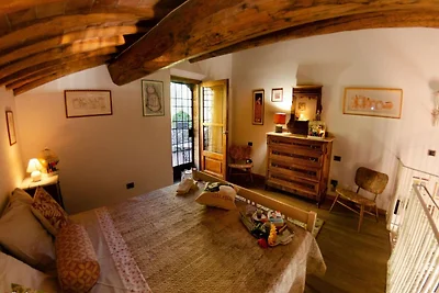 Tipica casa toscana in pietra antica