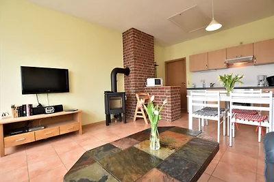 Schצnes Ferienhaus in Zierow mit Kamin