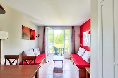 Wohnung am See mit Pool in Frankreich