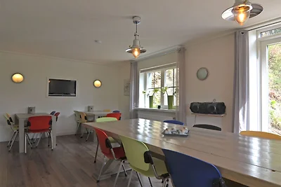 Idyllisches Ferienhaus im Wald in Liesen