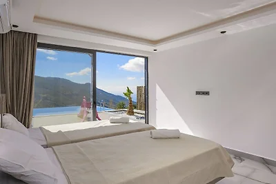 Villa a Kalkan con piscina