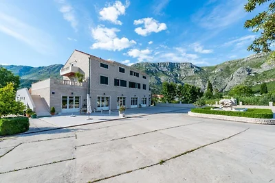 Apartments Azzurro- One Bedroom Apartment wit...