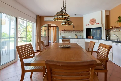 Luxe villa in Vilacolum met privézwembad