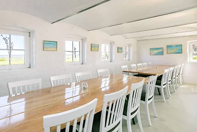 Spacieuse maison d'été avec sauna