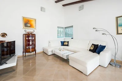 Villa Dea - Luxury Villa with Outdoor Swimmin...