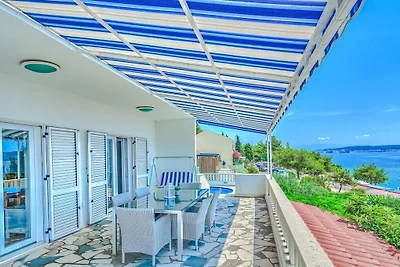 Villa mit 2 Schlafzimmer