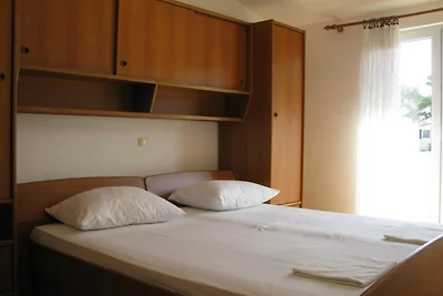 One Bedroom Apartment With Terrace (A4)