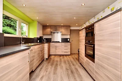 Modernes Familienhaus mit Wellness