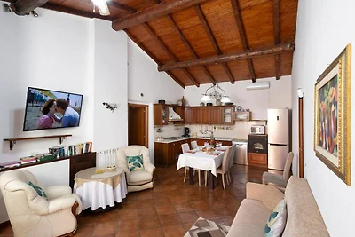 Villa Jelú con piscina a Castiglione di...