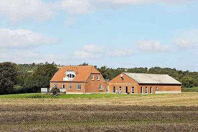 14 persone case ad Fur-By Traum