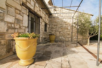 Villa mit privatem Pool in der Nähe von Nîmes