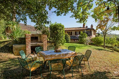 Agriturismo con terrazza privata e piscina