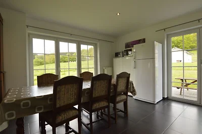 Ferienhaus in Lierneux mit eigenem Garten und...