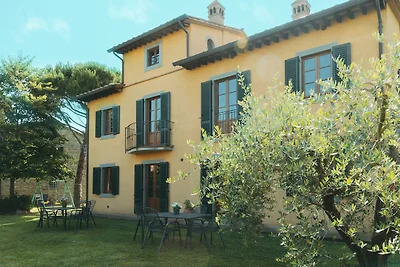 Bauernhof in Cortona mit Gemeinschaftspool