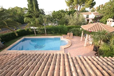 Luxuriöse Villa mit eigenem Pool in Les Rotes