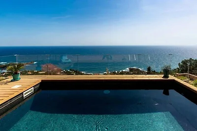 Villa an der Côte d’Azur mit Meerblick