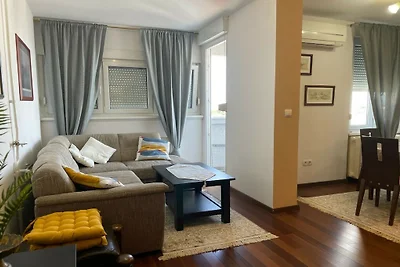 Appartement in Zagreb met balkon en...