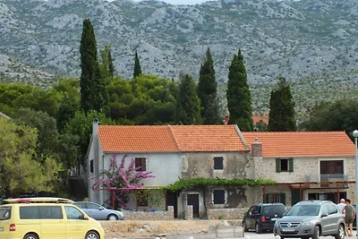 Ferienhaus in Starigrad mit Balkon