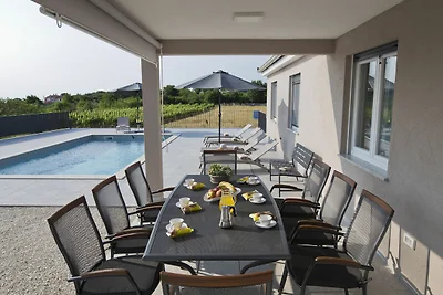 Villa in Kanfanar mit Swimmingpool