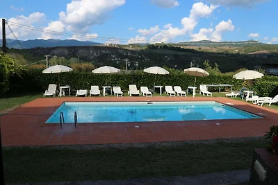 Villa in Vicchio mit Tennisplatz