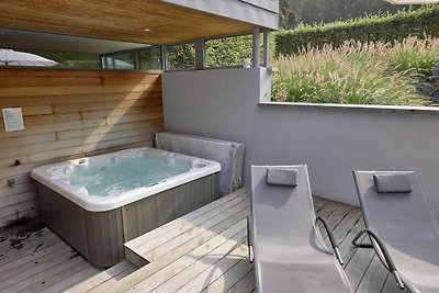 Attraktive Ferienwohnung mit Pool in Spa