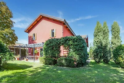 Tranquillo agriturismo con piscina a Roma