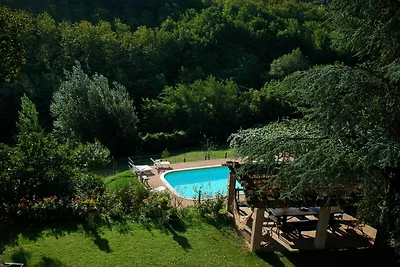 Rustico appartamento con piscina