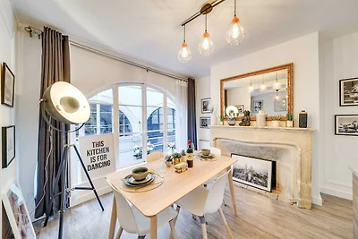 GEWELDIG HISTORISCH PARIJS APPARTEMENT NAAST ...