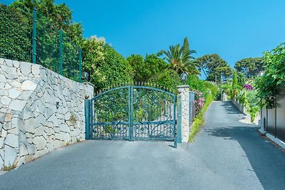 Villa bei Cannes mit Pool und Blick