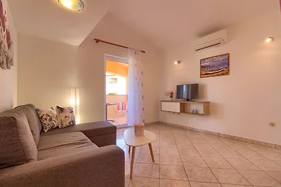 Ferienhaus in Peroj mit privatem Pool