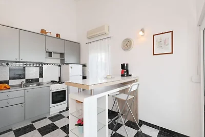 Modernes Apartment mit privatem Pool in...