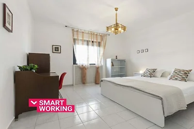 Wohnung in Bari mit Balkon und Parken