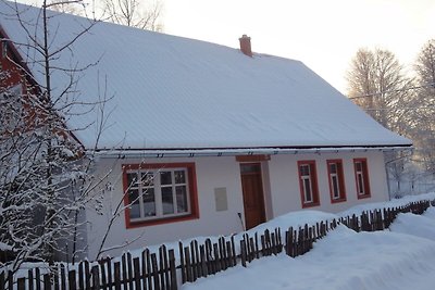 Spaziosa casa vacanze a Rudník con giardino