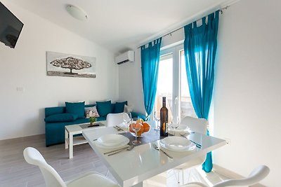 Lavish Apartment in Omišalj with Rooftop...