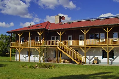 Schöne Ferienwohnung mit Terrasse in Boddin