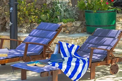 Charmantes Steinhaus Kleme mit Pool