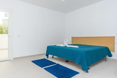 Aroa 1 - Apartment In Cala Rajada