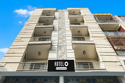 Super Hotel O Chhatarpur