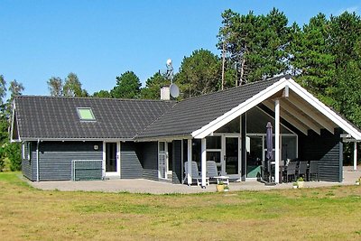 Rustikales Ferienhaus mit Sauna in Lolland